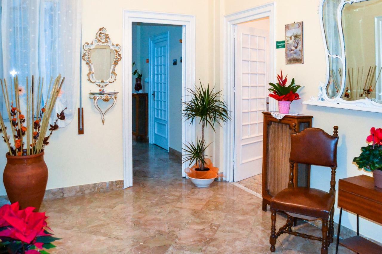 Hotel Cheap In Center à Palerme Extérieur photo
